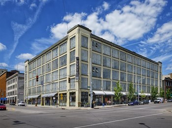 35 S. St. Clair Street 1-2 Beds Apartment for Rent - Photo Gallery 4