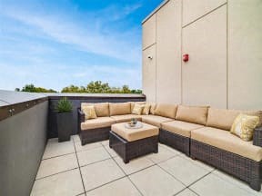 Common area outdoor seating.