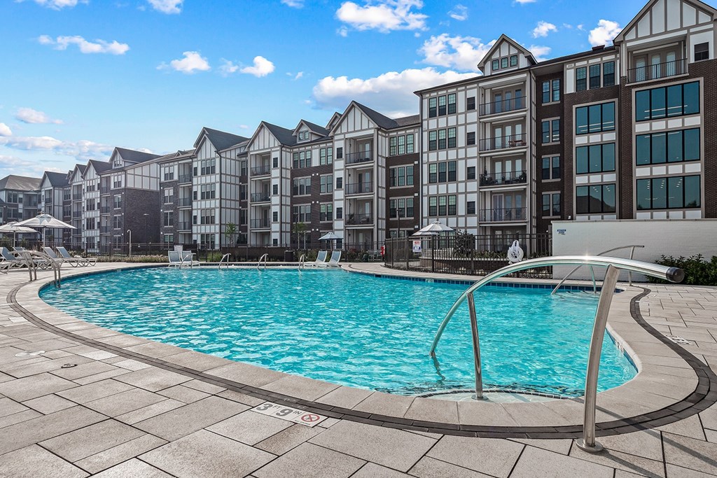 Legacy Rochester Hills pool