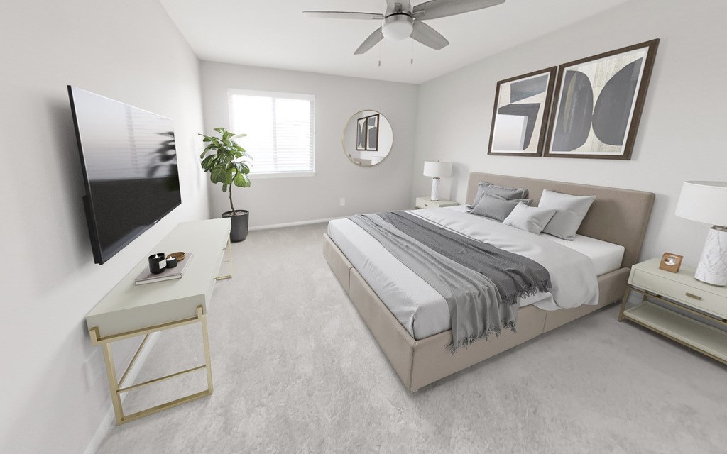 Main bedrooms with ceiling fan