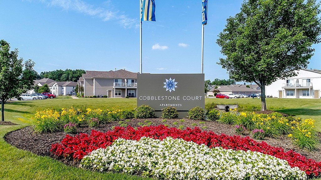 Welcome to Cobblestone Court Apartments