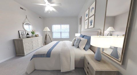 Spacious main bedroom