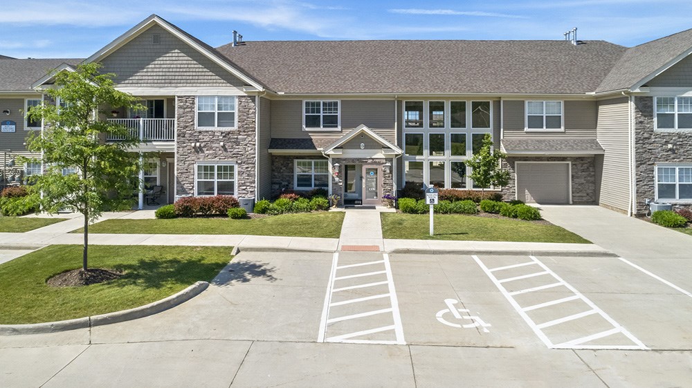 The Village at Cobblestone Court Apartments located in Painesville, Ohio