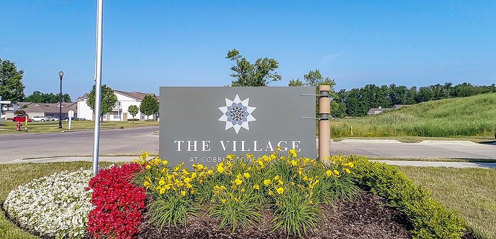 The Village at Cobblestone Court Apartments located in Painesville, Ohio