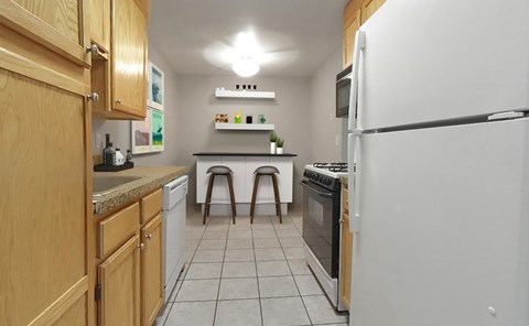 Fully-equipped kitchens with eat-in areas