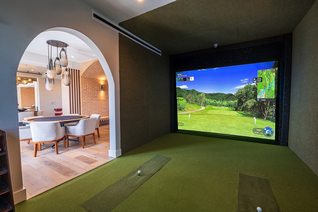 Virtual golf simulator