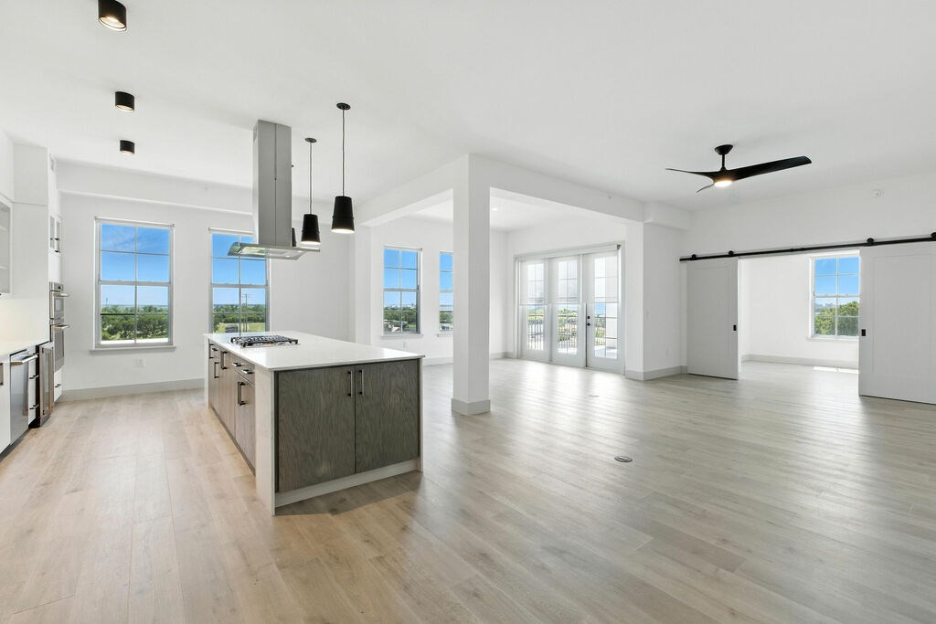 1- & 2-bedroom suites up to 2,155 sq. ft.