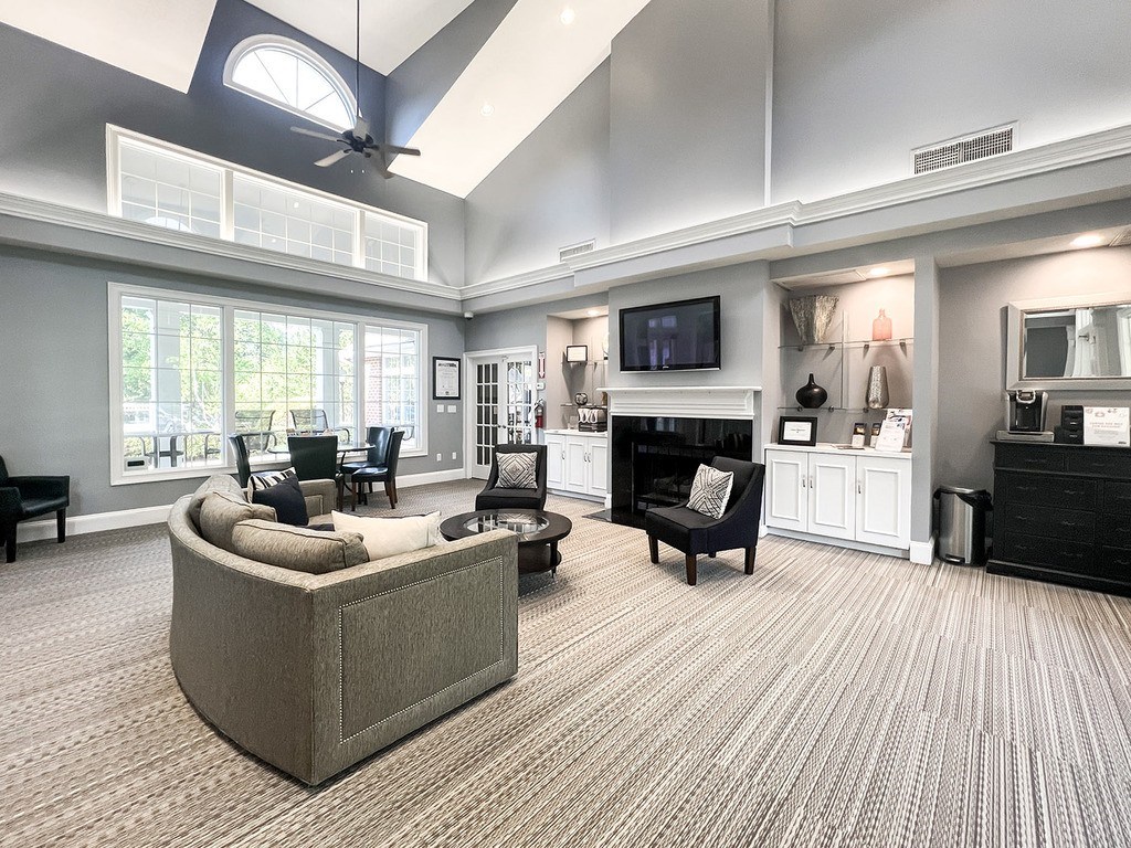 Clubhouse with fireplace, TV and WiFi