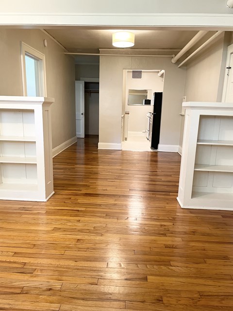 1915 St. Clair Avenue Studio-2 Beds Apartment for Rent