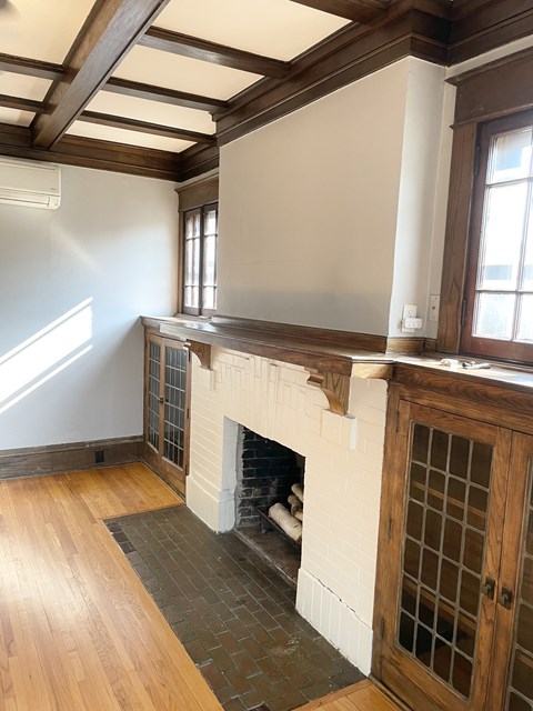 833 Grand Avenue 3 Beds Apartment for Rent