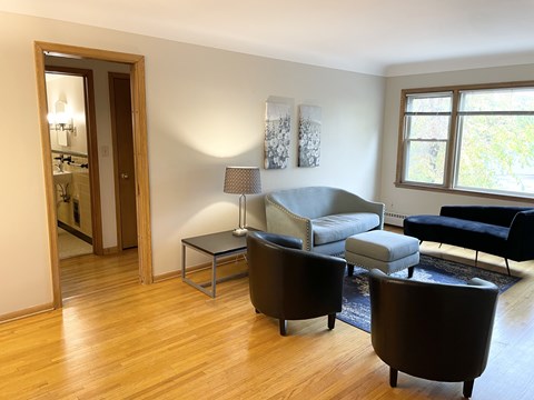 234 Dunlap Street S 2 Beds Apartment for Rent