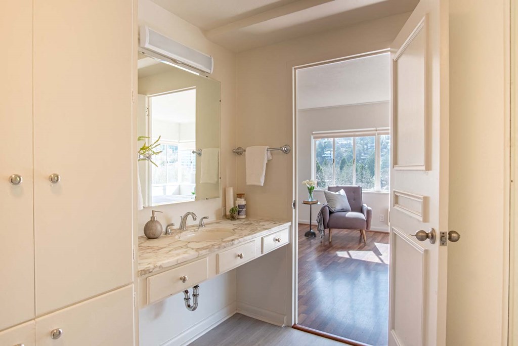 Bathroom at Portland Towers