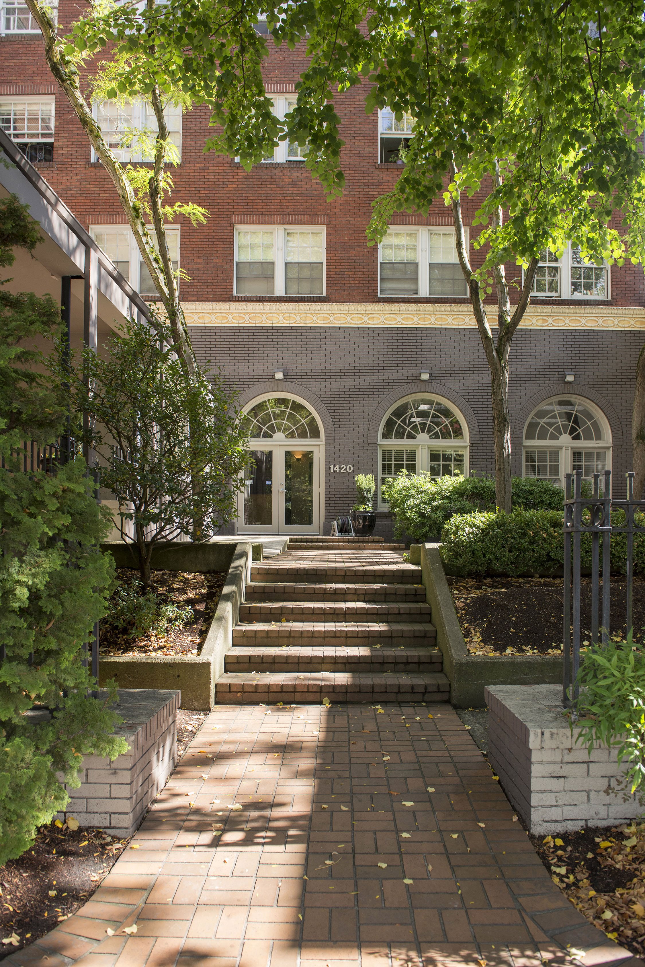 Photos and Video of Regency Apartments in Portland, OR