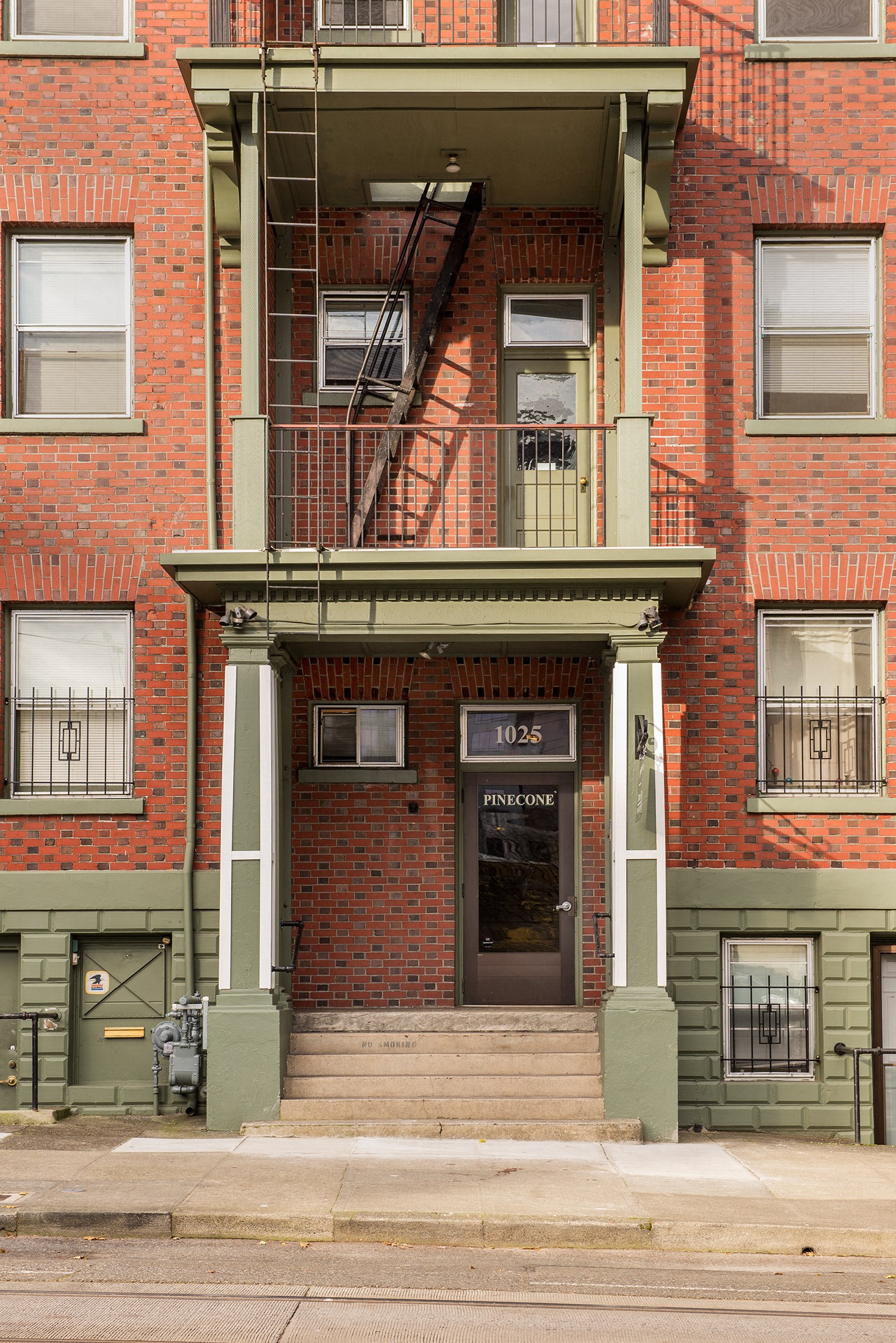 Pinecone Apartments Portland