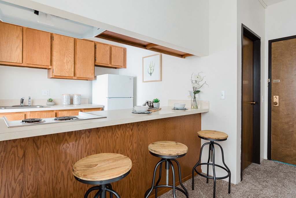 sample bel aire studio eat in bar