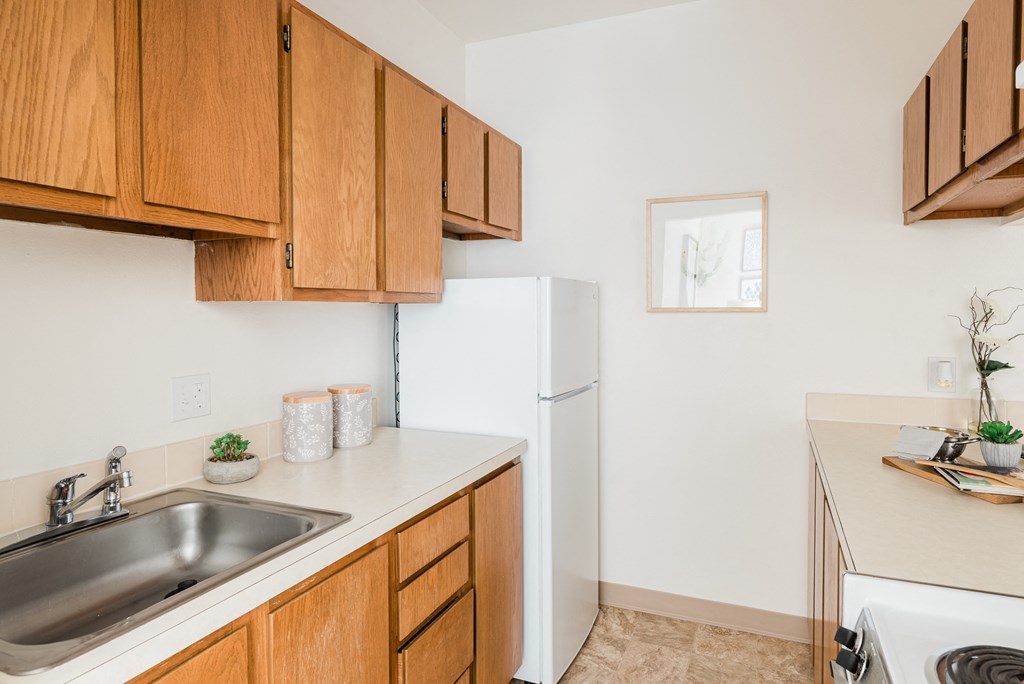 sample bel aire studio kitchen