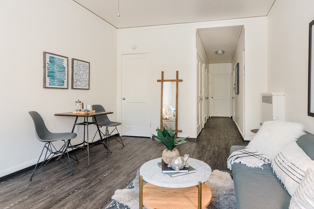 Cozy downtown studio with ample natural light