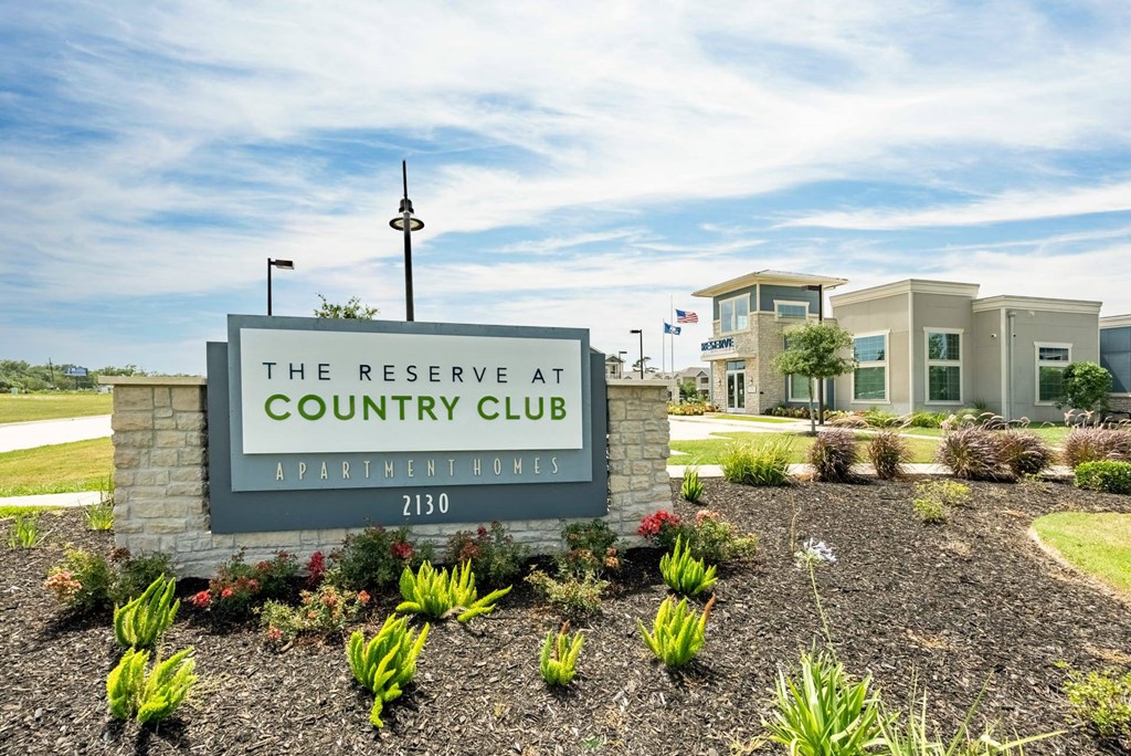 The Reserve At Country Club Apartments, 2130 Country Club Rd, Lake ...