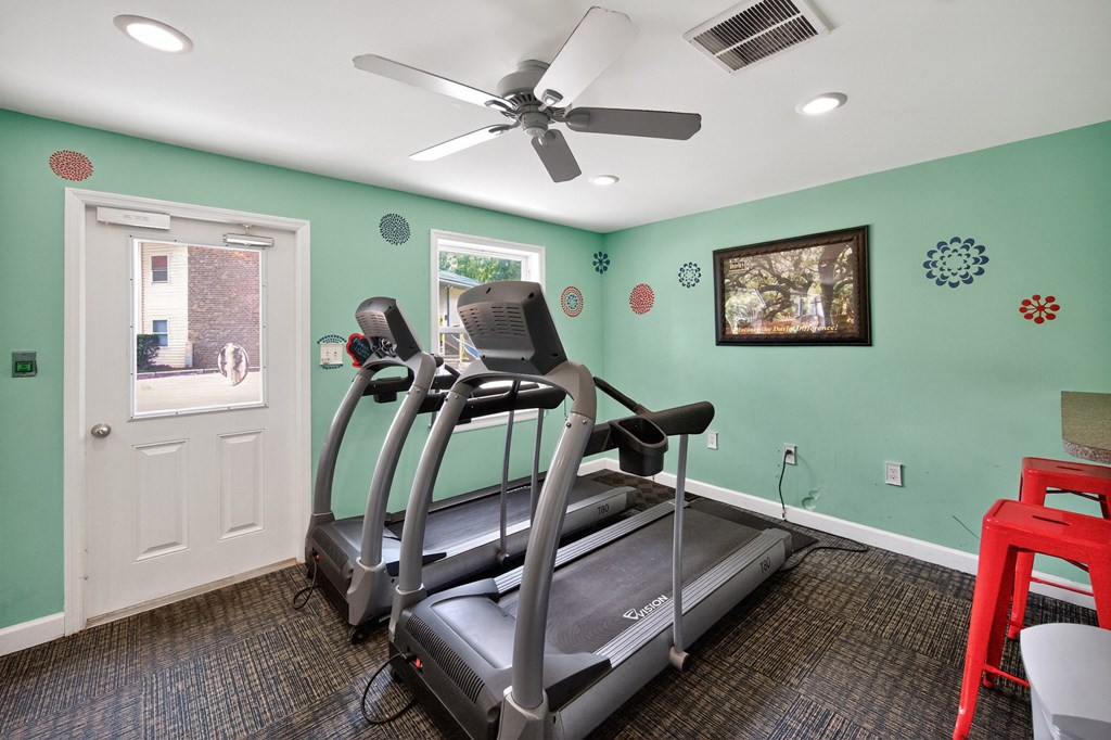 A room with a treadmill and a fan at Brackenbrook Apartments, North Charleston 29418