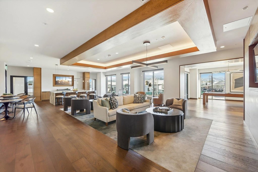 Social lounge with chairs at Bayview Apartments, California, 94608