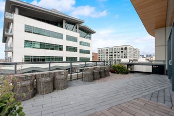 Rooftop Decks And Grill at Channel House, Oakland