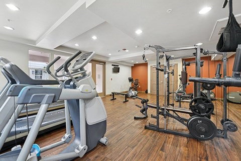 Fitness center at Parkview Living Apartments, Los Angeles
