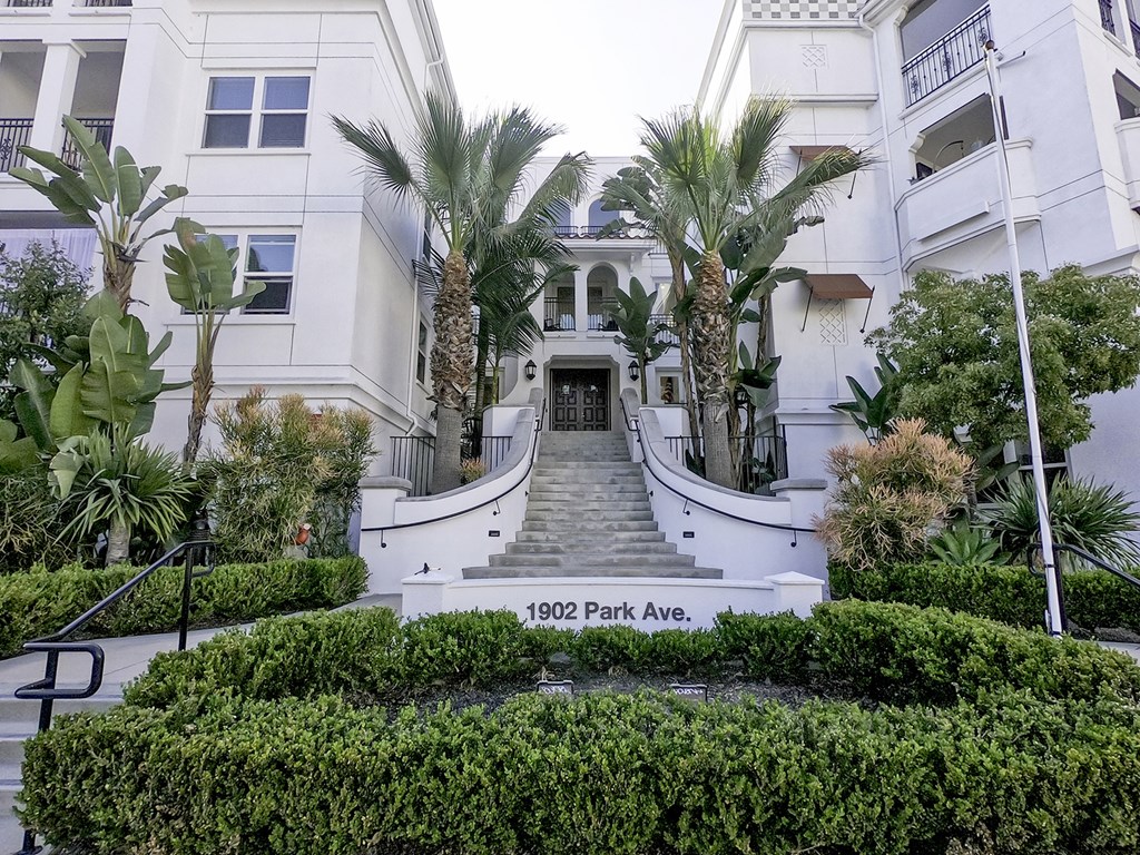 Entrance of the property at Parkview Living Apartments, Los Angeles, CA, 90026