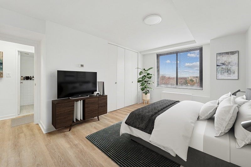 Bedroom With TV at Sherwood at Southern Towers, Alexandria, VA 22311