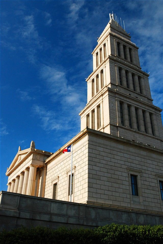 Tall Building View at Sherwood at Southern Towers, Virginia