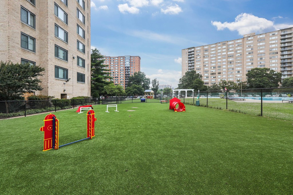 Park Area at Sherwood at Southern Towers, Alexandria, VA