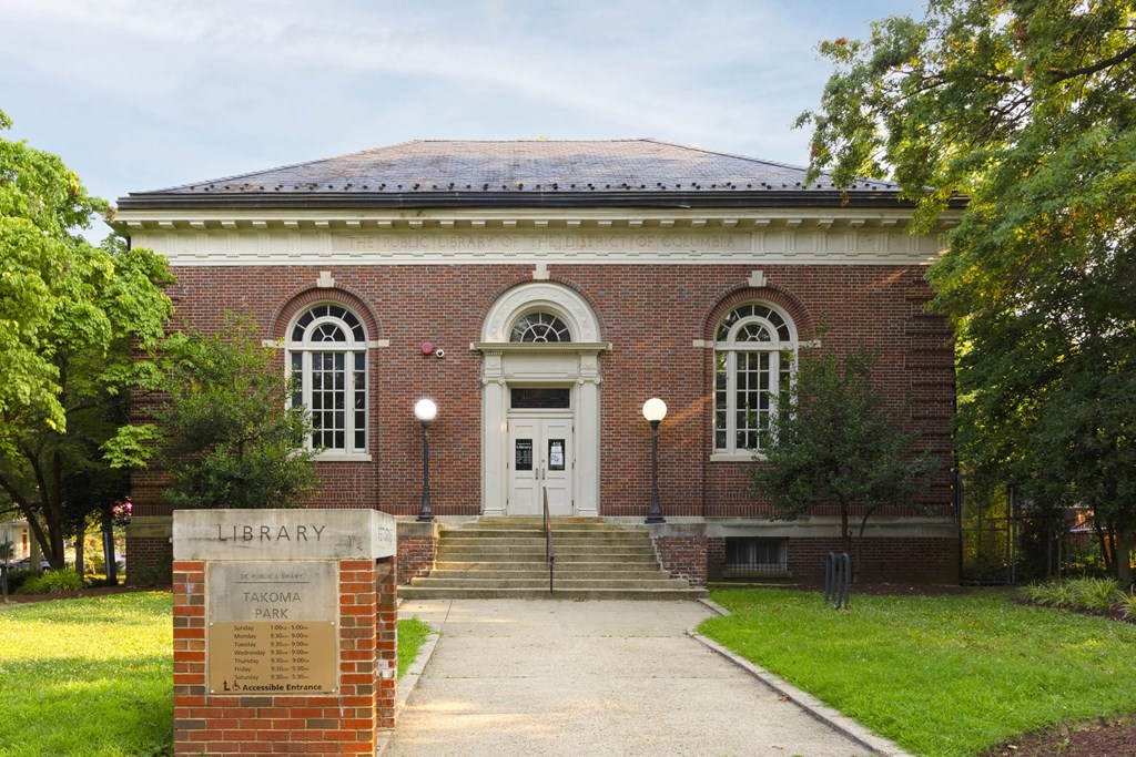 Courtyard at The Vale at the Parks, Washington District of Columbia  