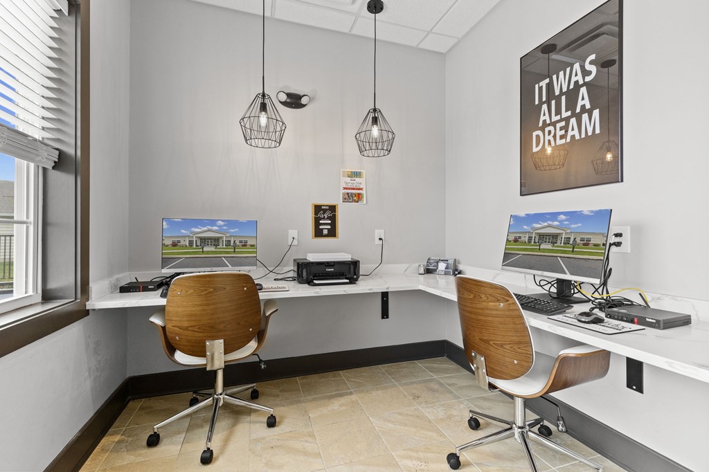 Business Center  at Ponds at Village Greens