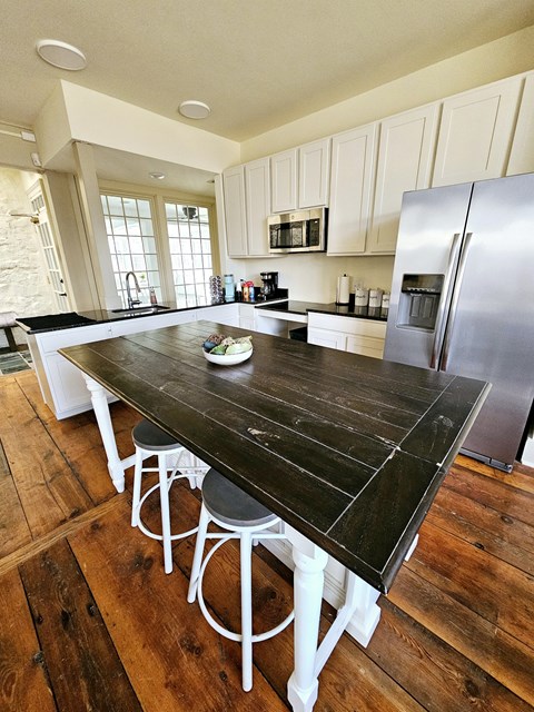 Community Kitchenette at The Reserve at Grings Mill