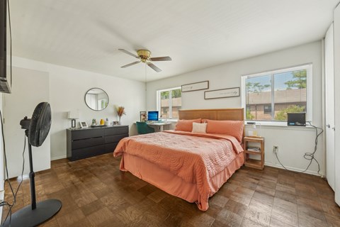 Bedroom at Cambridge Commons