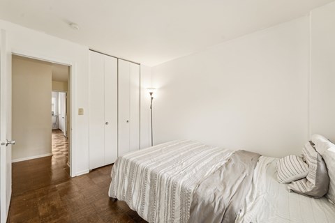 Bedroom at Cambridge Commons