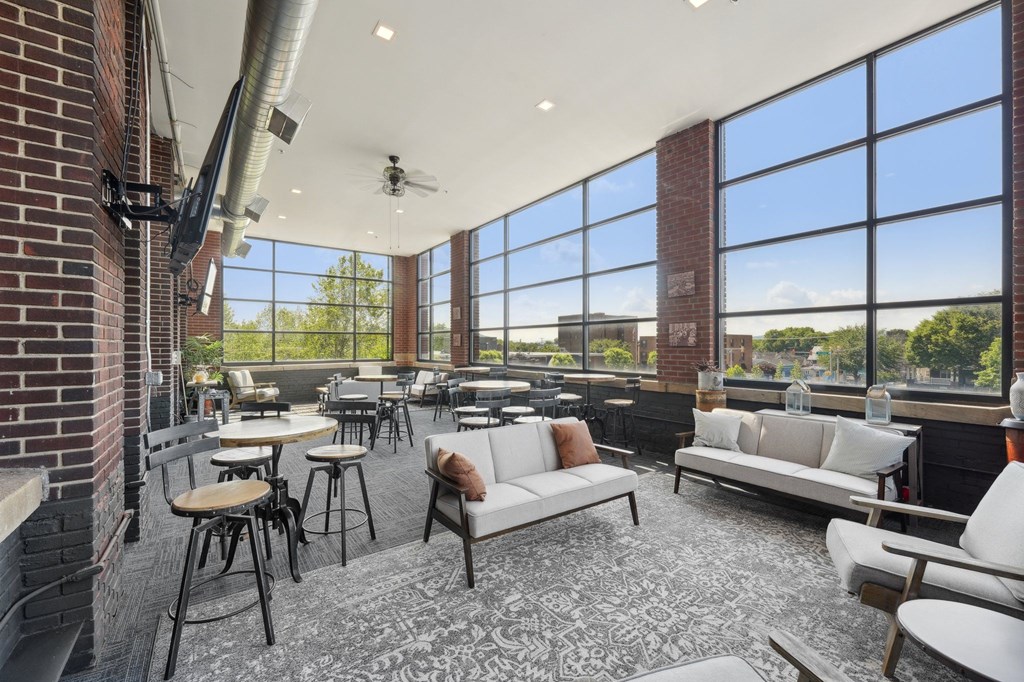 Entertainment Deck at Lofts at Narrow