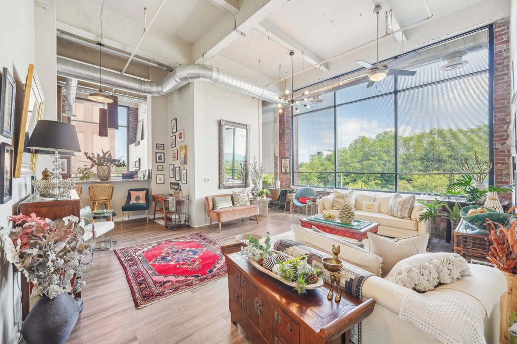 Living Space at Lofts at Narrow