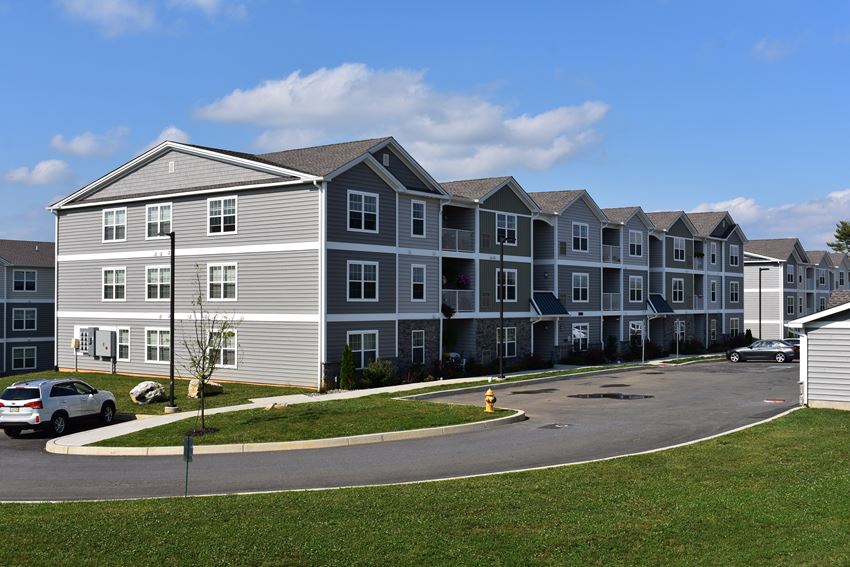 Reserve At Grings Mill Apartments, 2222 Tulpehocken Rd, Wyomissing, PA