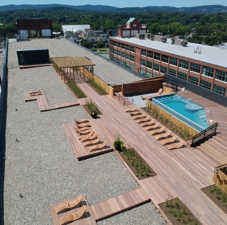 Boardwalk- Like Sundeck at Lofts at Narrow