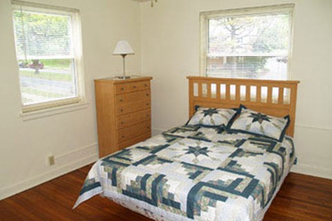 Bedroom at Wyomissing garden apartments in reading pa