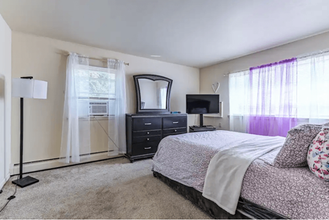 Bedroom at Berkshire Gardens