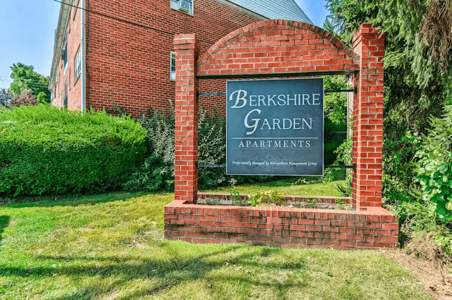 Sign at Berkshire Gardens