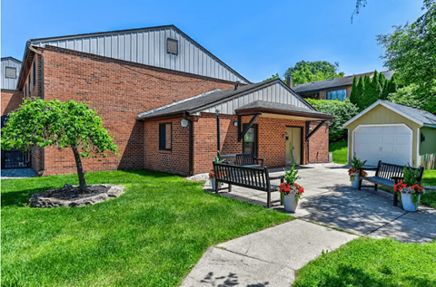 Seating at Cambridge Commons
