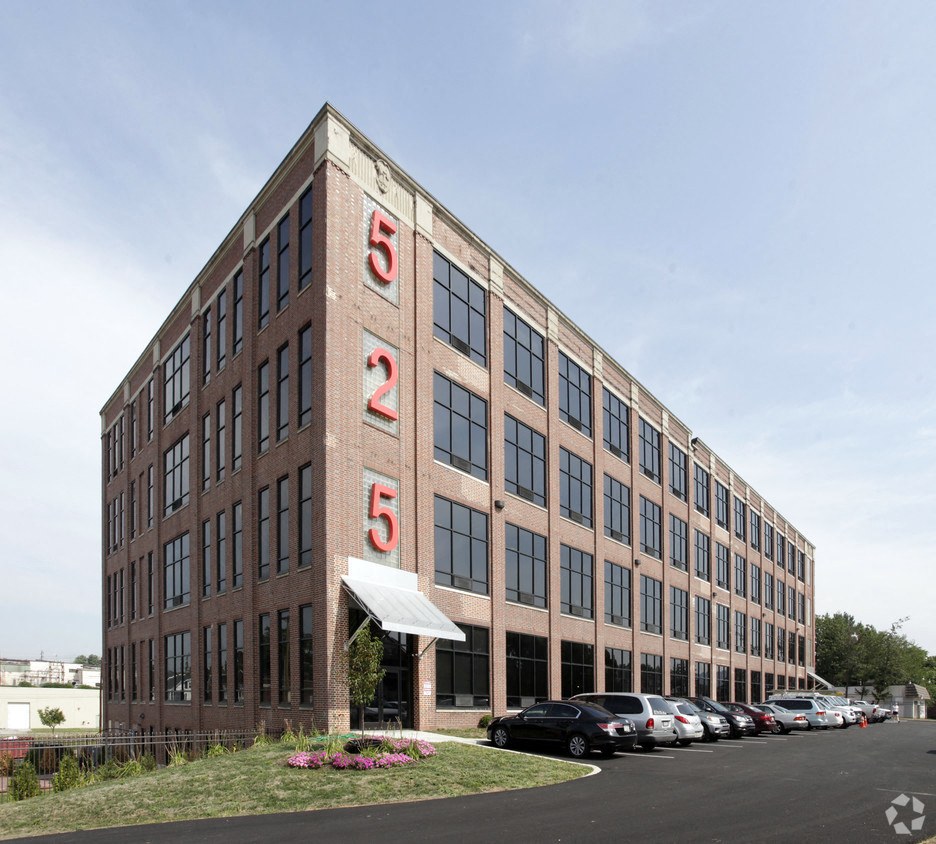 The Lofts At 525 Apartments, 525 Lancaster Avenue, Reading, PA RentCafe