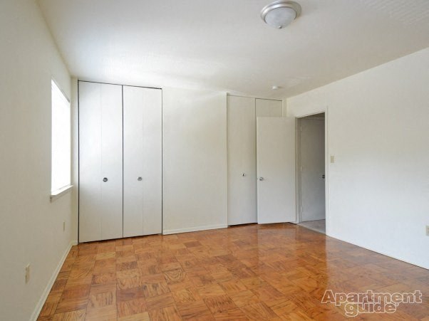 Master Bedroom at Cambridge Commons Apartments in Wyomissing PA