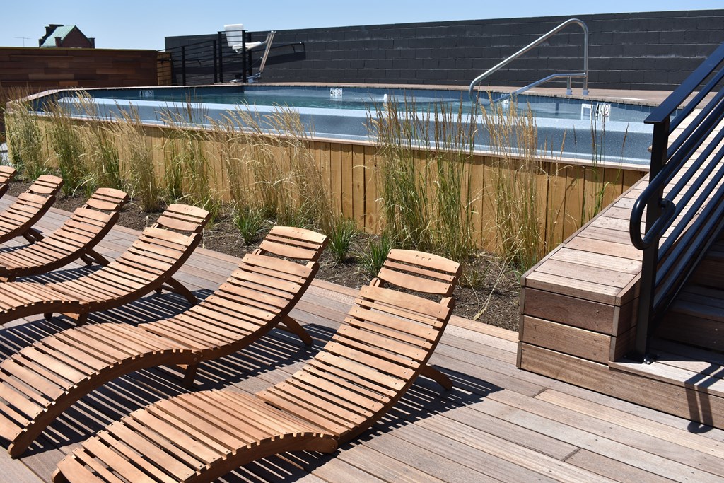 Sundeck at Lofts at Narrow