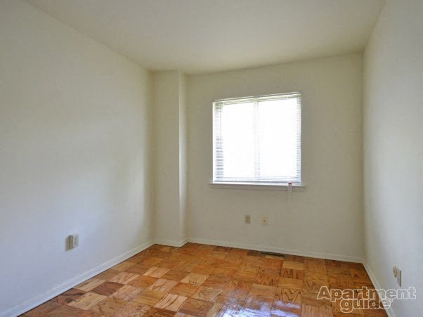 Apartment Bedroom at Cambridge Commons Apartments in Wyomissing PA