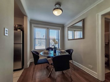 Dining Area at Reside at 849 - Photo Gallery 4
