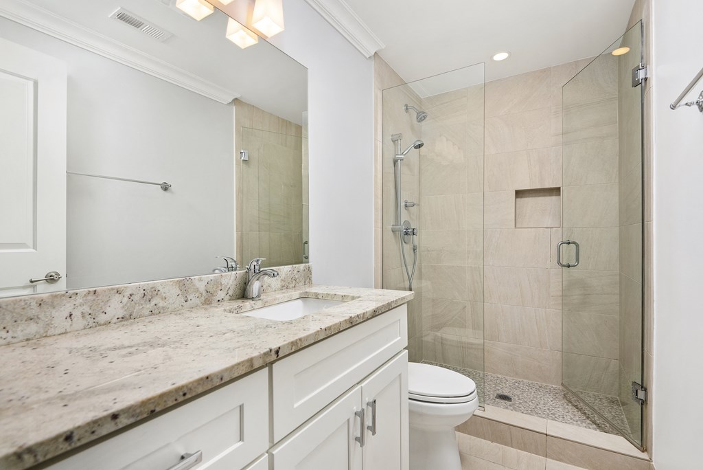 Luxury Bathrooms at Reside on Jackson