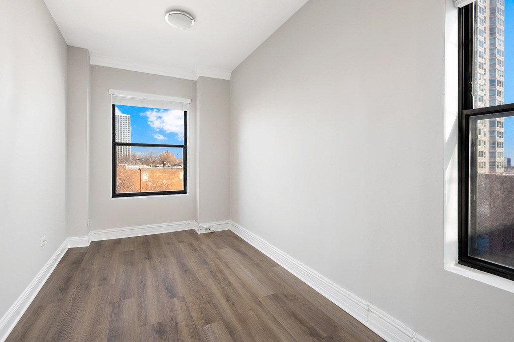 Bedroom Renovated Apartment 500